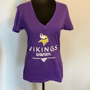 FINAL PRICE! BNWT Vikings Women VNeck Tshirt